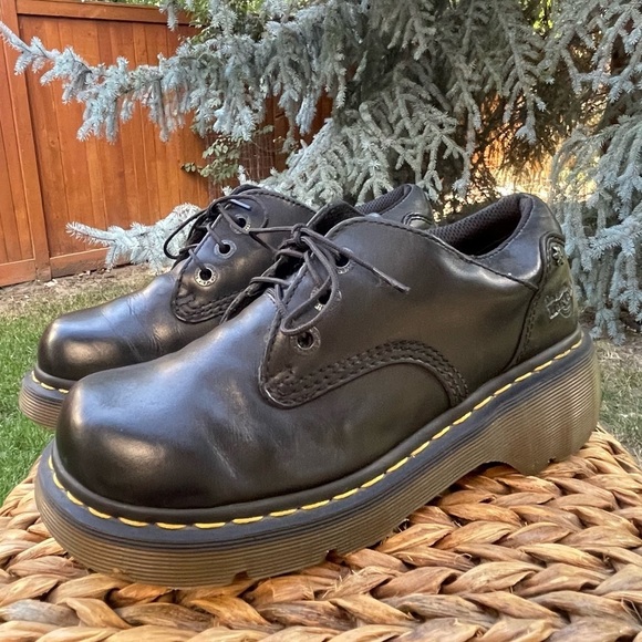 Dr. Doc Martens Chanda Black Flower Y2K Chunky Air Wair Platform Oxfords. 8/8.5 - Picture 3 of 9